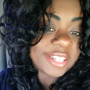 Meet your Posher, Erika